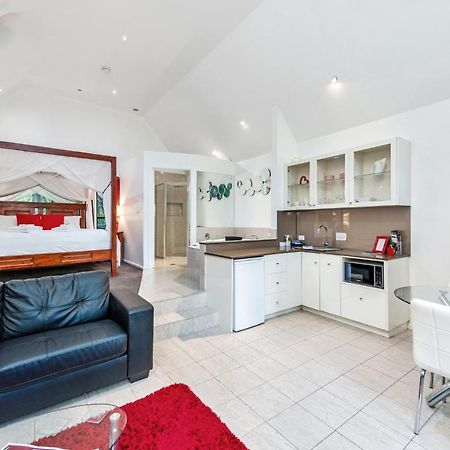Chalet On Gallery Walk - King Bed, Spa, Fireplace, Wifi & Netflix, Linger A While Mount Tamborine Extérieur photo