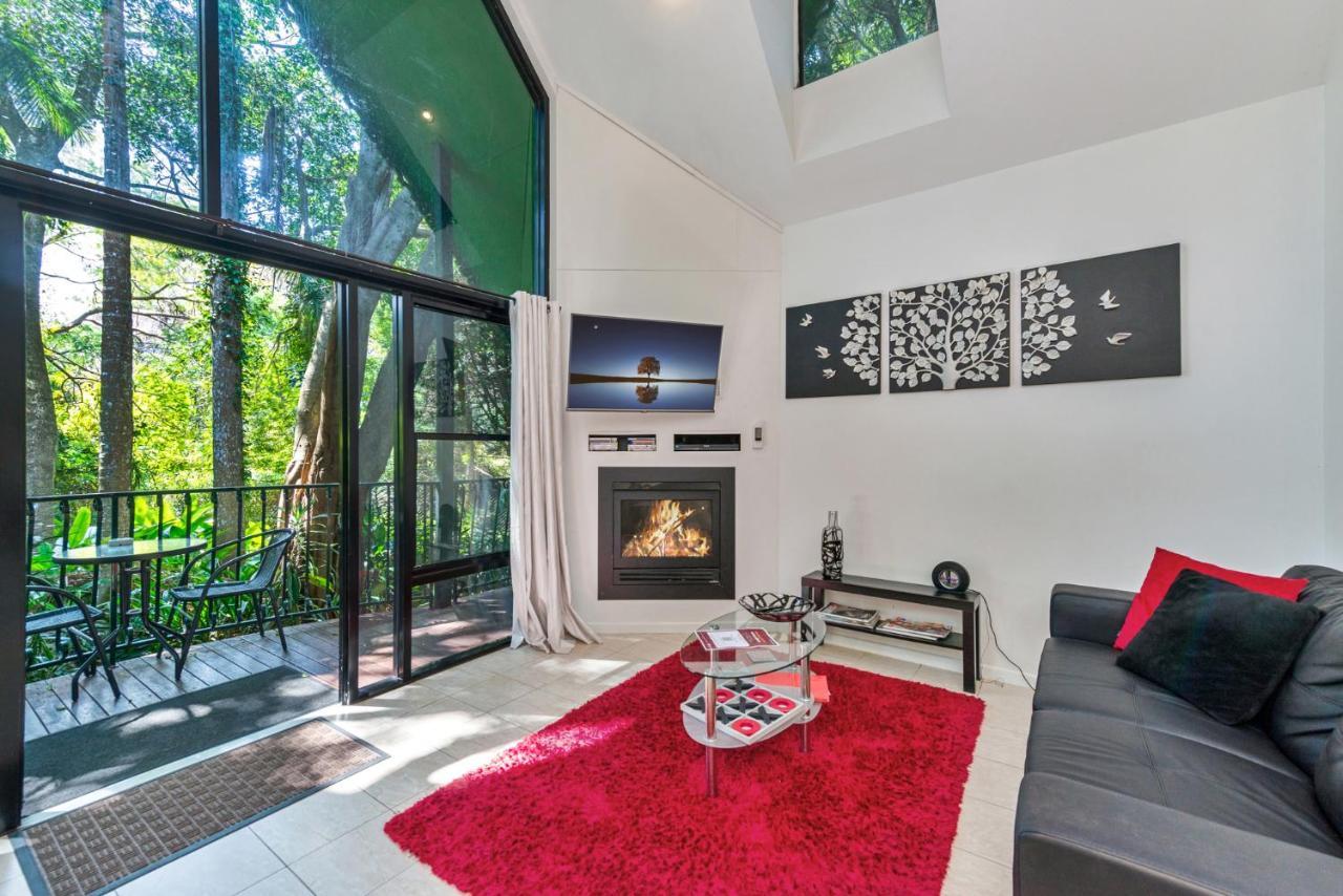 Chalet On Gallery Walk - King Bed, Spa, Fireplace, Wifi & Netflix, Linger A While Mount Tamborine Extérieur photo