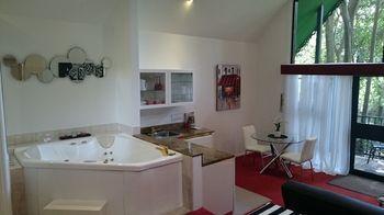 Chalet On Gallery Walk - King Bed, Spa, Fireplace, Wifi & Netflix, Linger A While Mount Tamborine Extérieur photo