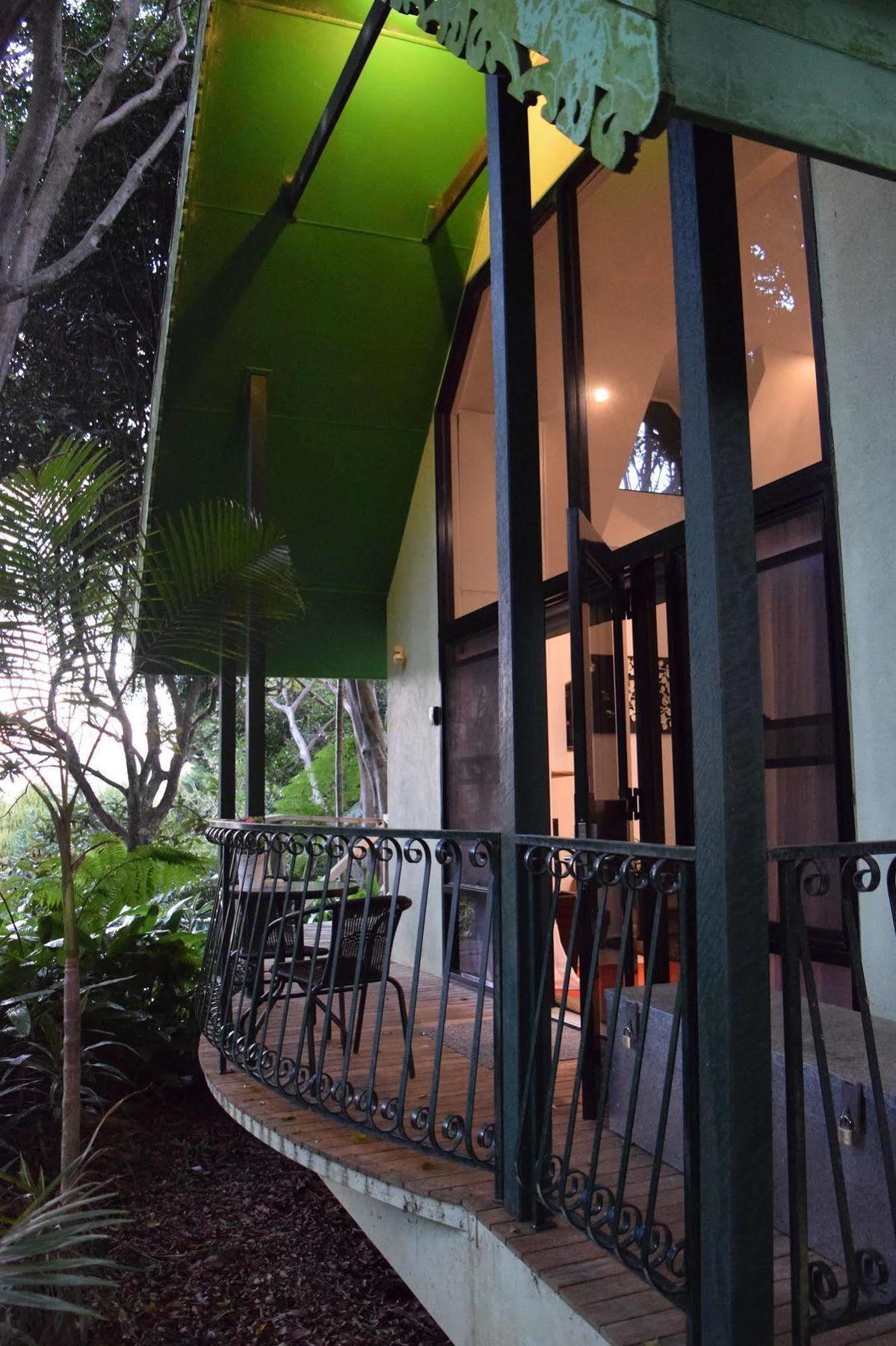 Chalet On Gallery Walk - King Bed, Spa, Fireplace, Wifi & Netflix, Linger A While Mount Tamborine Extérieur photo